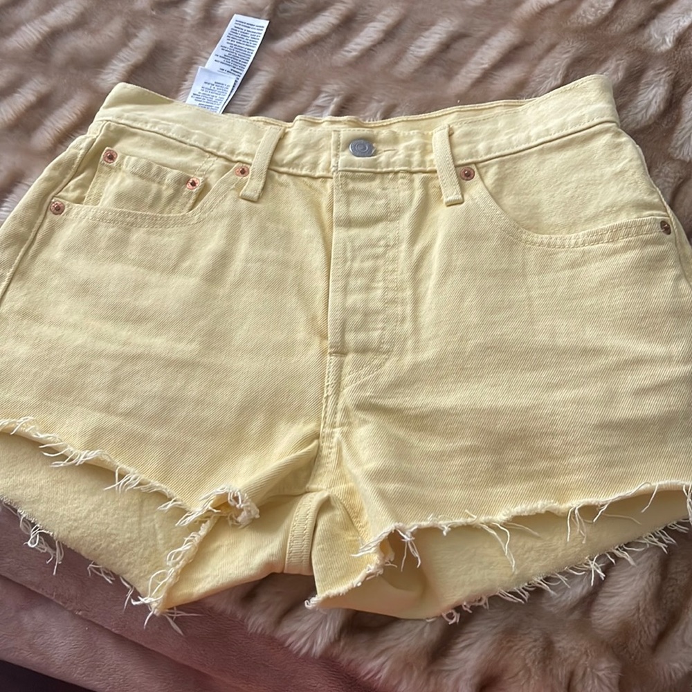 Women's Levi's® 501™ OrigJean Shorts
27(US 4)M, Washed Pineapple
SKU:30316333